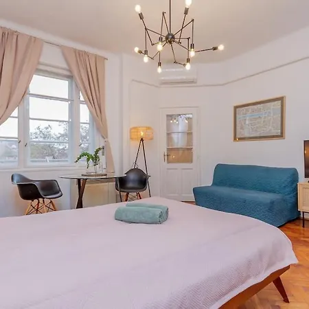 Bright-nest Downtown Terrace Nw דירה *